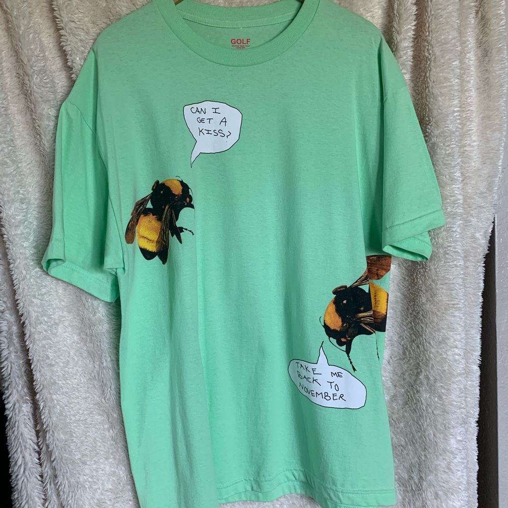 Golf bee tee